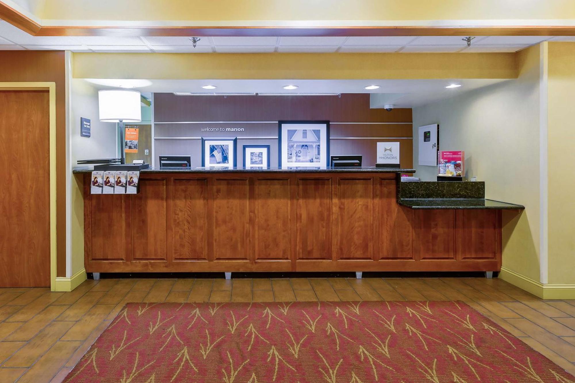 Hampton Inn Marion Luaran gambar